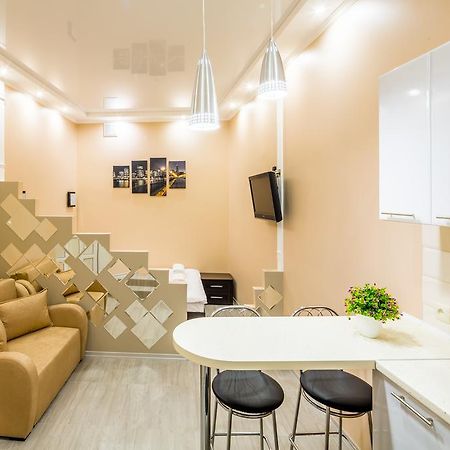 Avangard Studio Apartment Leopoli Esterno foto