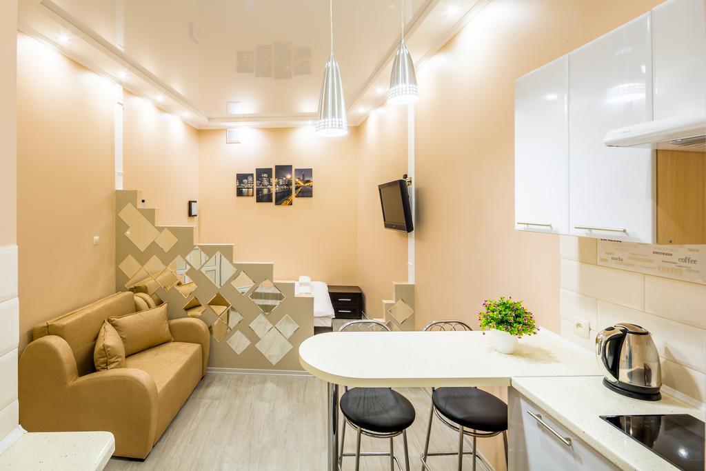 Avangard Studio Apartment Leopoli Esterno foto