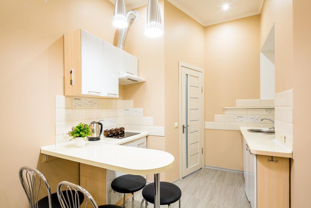 Avangard Studio Apartment Leopoli Esterno foto