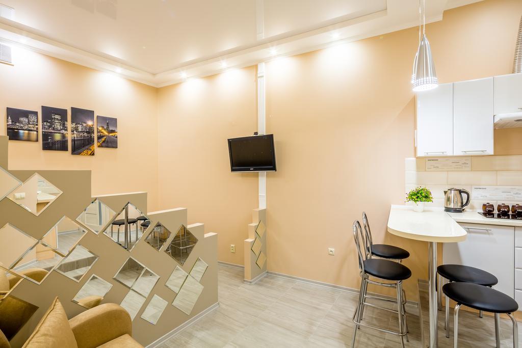 Avangard Studio Apartment Leopoli Esterno foto